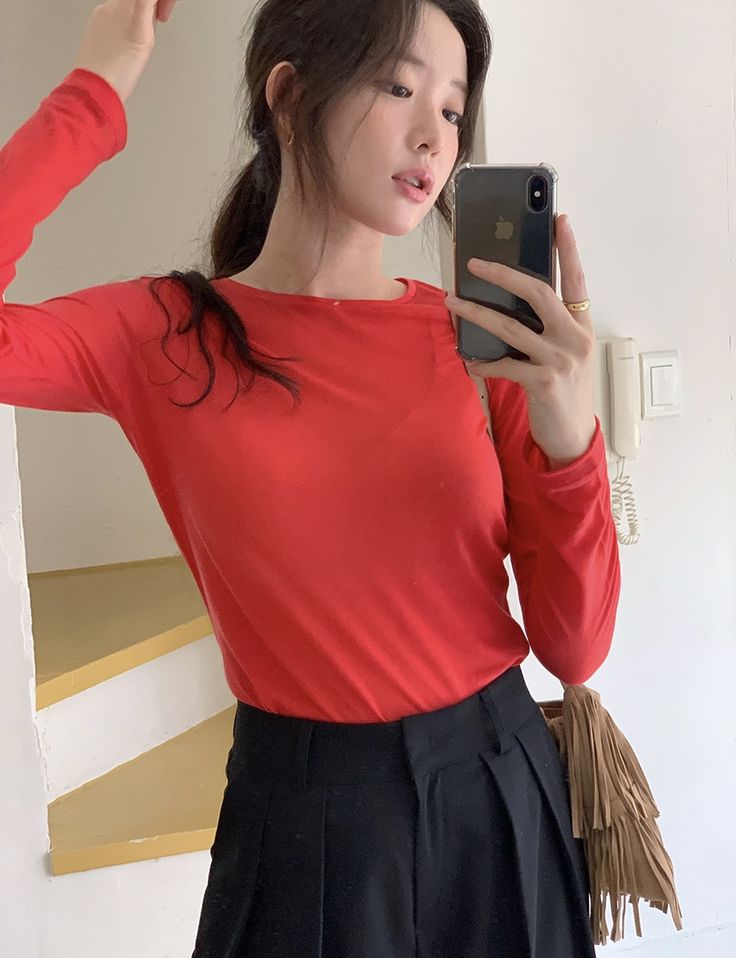 Mùng 6 Tết đi làm lại, 12 con giáp nên mặc những màu này để năm mới Mùng 6 Tết đi làm lại, 12 con giáp nên mặc những màu này để năm mới