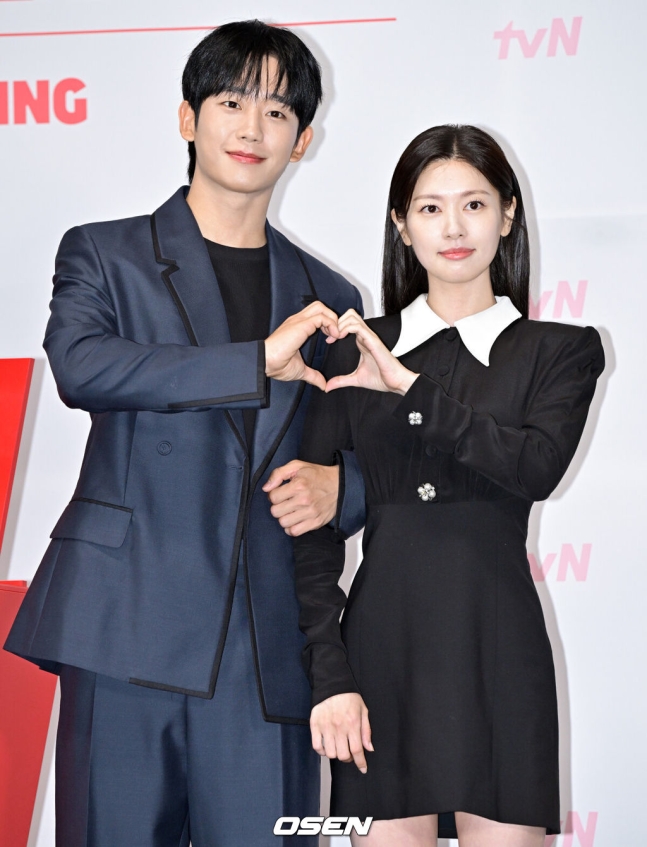 Jung Hae In - Jung So Min (Love Next Door) lộ clip hẹn hò ở Hawaii, nhân vật đặc biệt tung bằng chứng khó cãi?- Ảnh 2.