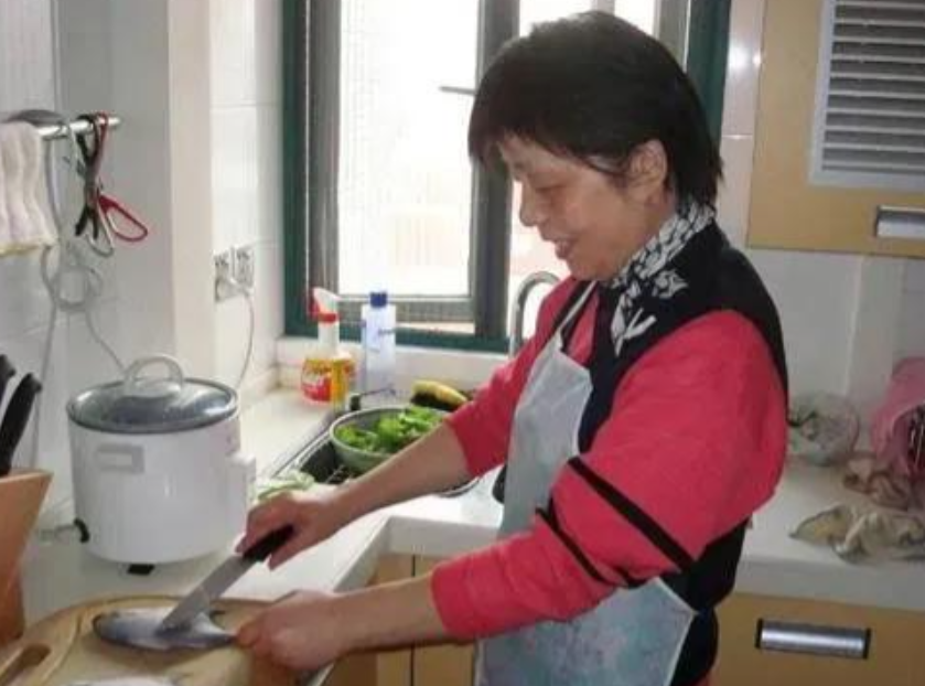 Trả lương gi&uacute;p việc 52 triệu/th&aacute;ng, trở về qu&ecirc;, ph&aacute;t hiện 1 b&iacute; mật khiến ch&uacute;ng t&ocirc;i t&aacute;i xanh mặt, lập tức sa thải c&ocirc; ta- Ảnh 1.