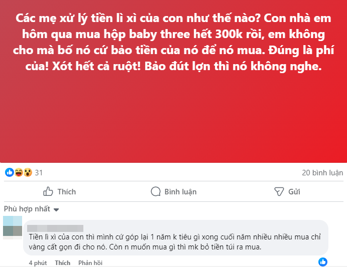 Mẹ bỉm bực mình vì con lấy tiền lì xì đi mua baby three, xé túi mù ra