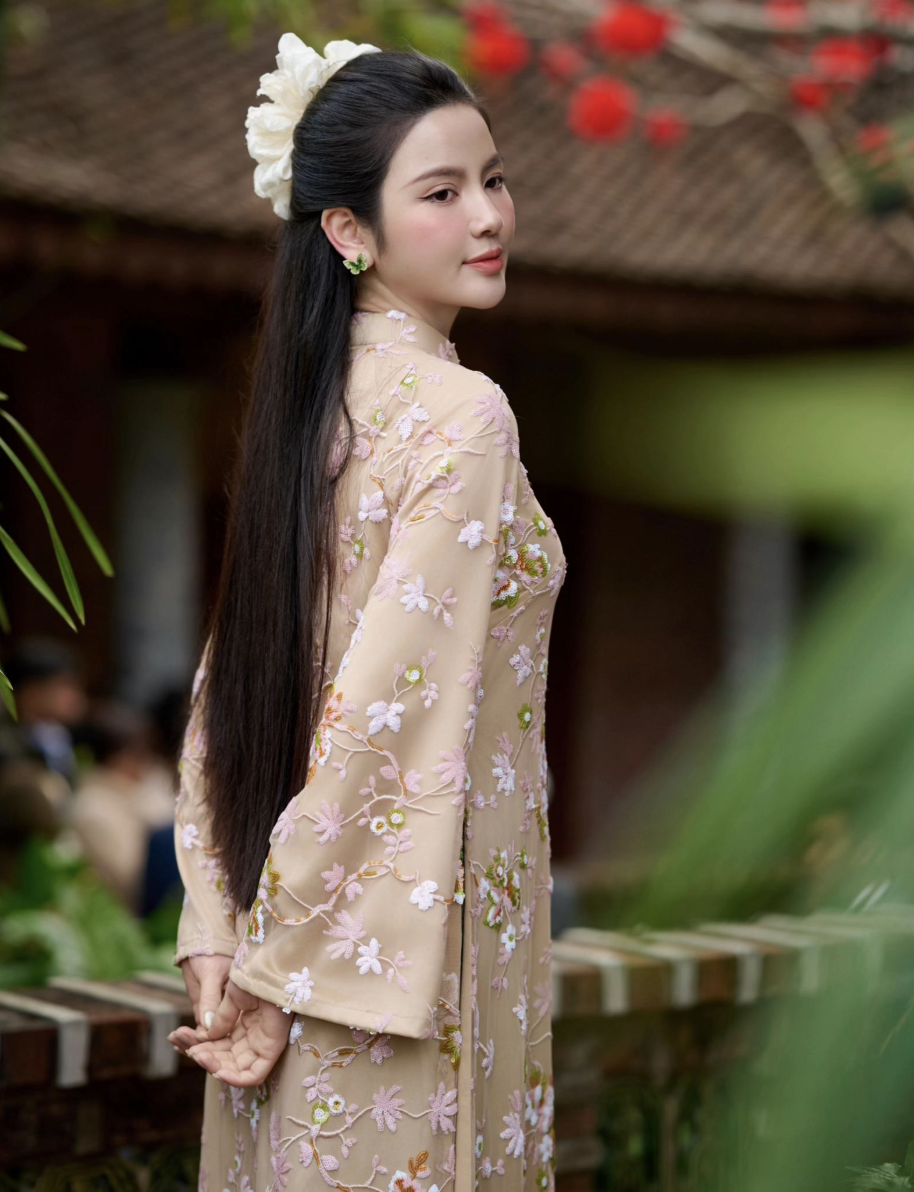 Chu Thanh Huyền khoe visual nét căng, khoảnh khắc 