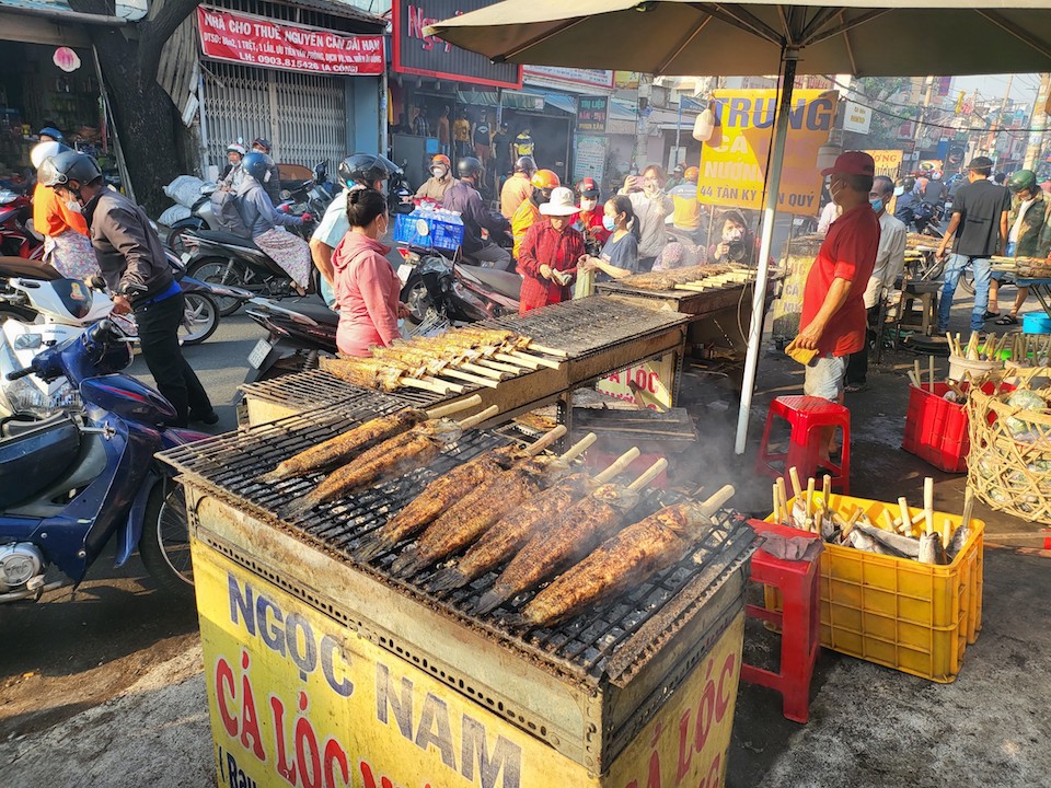 Ngày vía Thần Tài: Ngoài vàng, người miền Tây còn mua gì để tài lộc kéo về, may mắn cả năm?- Ảnh 1.