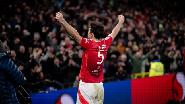 Harry Maguire, g&atilde; bỏ đi vụt trở lại th&agrave;nh người h&ugrave;ng của MU như thế n&agrave;o?- Ảnh 1.