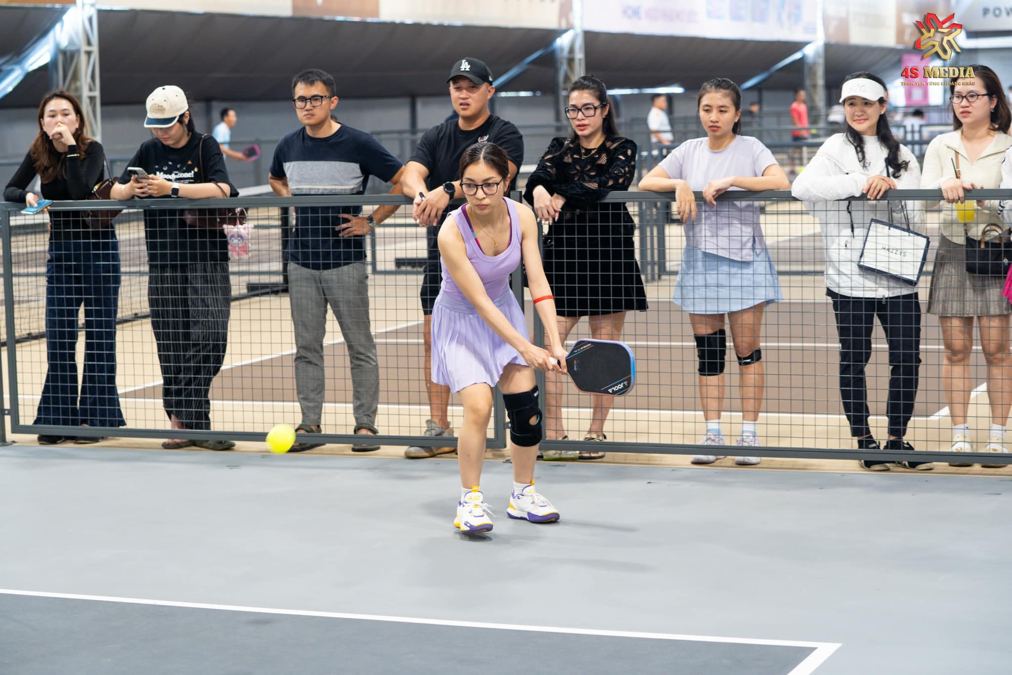 Cam thường check hotgirl Nhật Lê trên sân pickleball, nhan sắc 