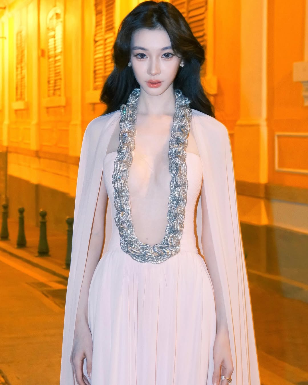 Hot girl Douyin “lội ngược dòng” ở Paris Fashion Week- Ảnh 10.