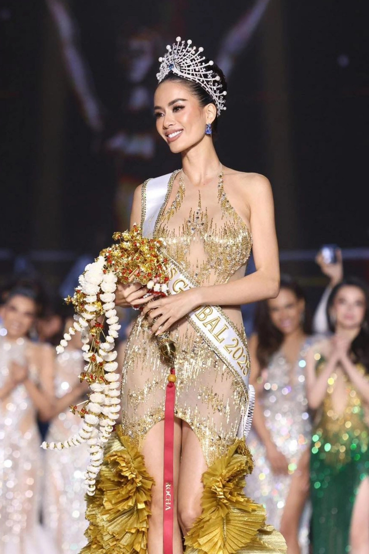 Trước khi đăng quang Miss Global 2025, Hoa hậu Như Vân đã là mẹ 2 con nhưng body nóng bỏng nhờ bí quyết đến từ 1 thói quen sau 19h