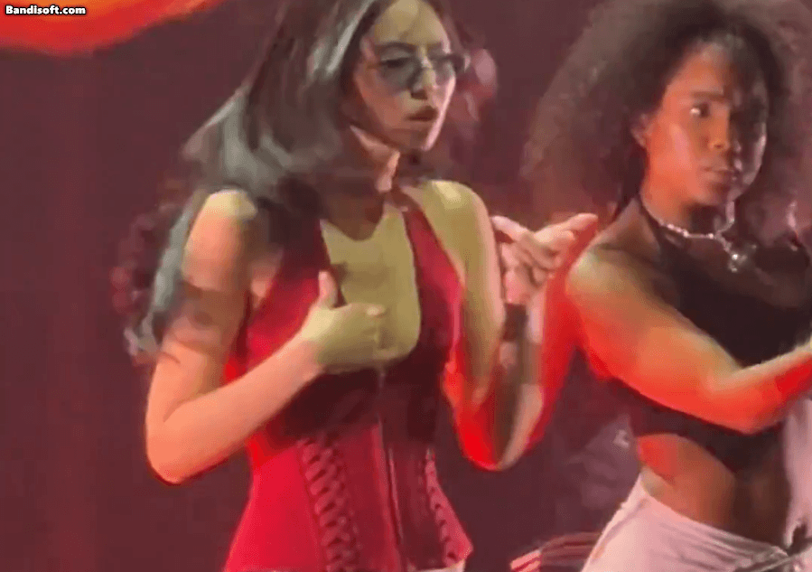 Camera trực diện soi thẳng Jennie khoe trọn vòng 1: Sexy đến thế là cùng- Ảnh 3.