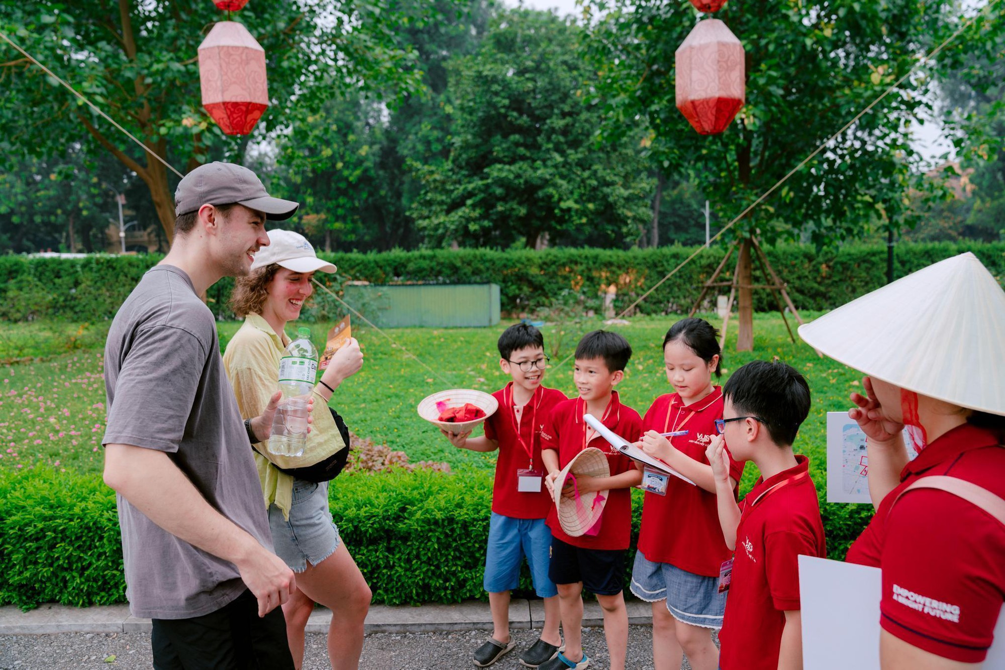 Bí quyết giúp con giỏi tiếng Anh như ngôn ngữ thứ hai của cha mẹ thông thái- Ảnh 3.