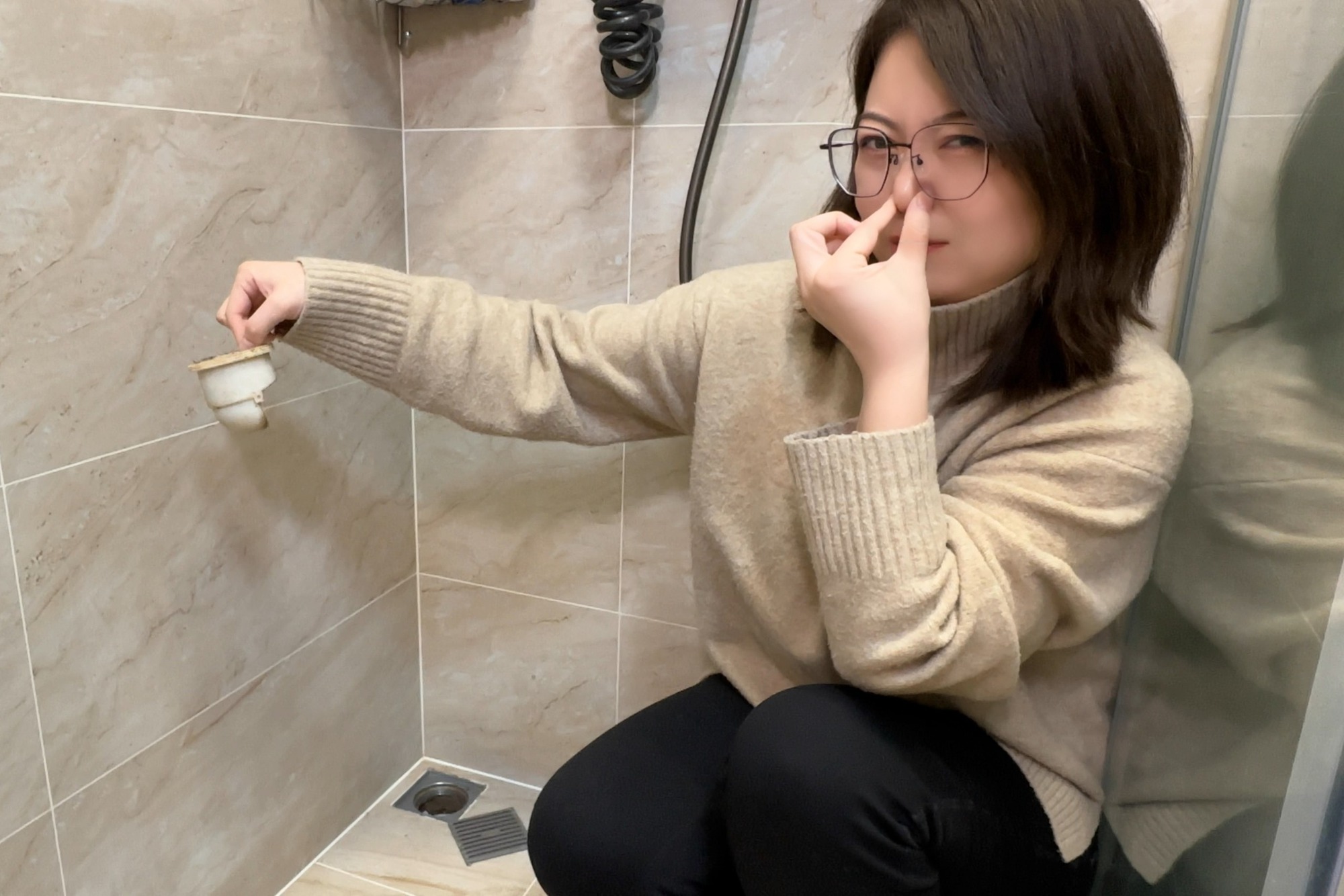 Ám ảnh nhà vệ sinh hôi rình suốt 2 năm, tôi hối hận vì không biết 4 mẹo xử lý sớm- Ảnh 1.
