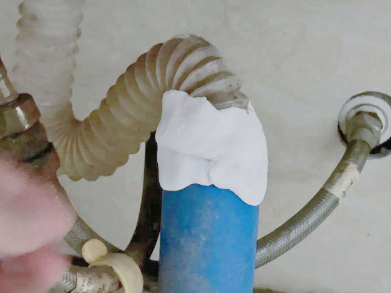Ám ảnh nhà vệ sinh hôi rình suốt 2 năm, tôi hối hận vì không biết 4 mẹo xử lý sớm- Ảnh 4.