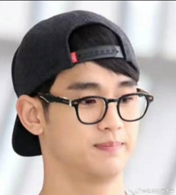 Dí đến tận cùng: Kim Soo Hyun bị tung bức ảnh thân mật thứ 4 với Kim Sae Ron, kèm bằng chứng đòi nợ tình cũ cực tàn nhẫn?- Ảnh 4.