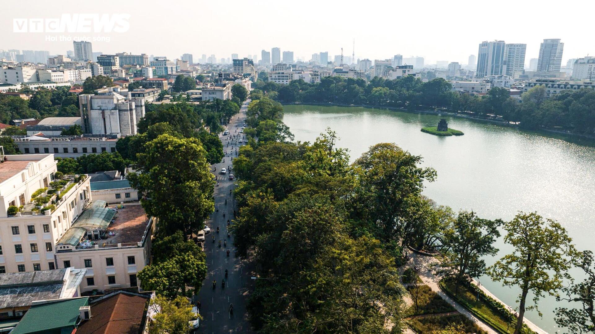 Cảnh sống chật chội, tạm bợ của các hộ dân trong diện di dời khỏi phố cổ Hà Nội- Ảnh 2.