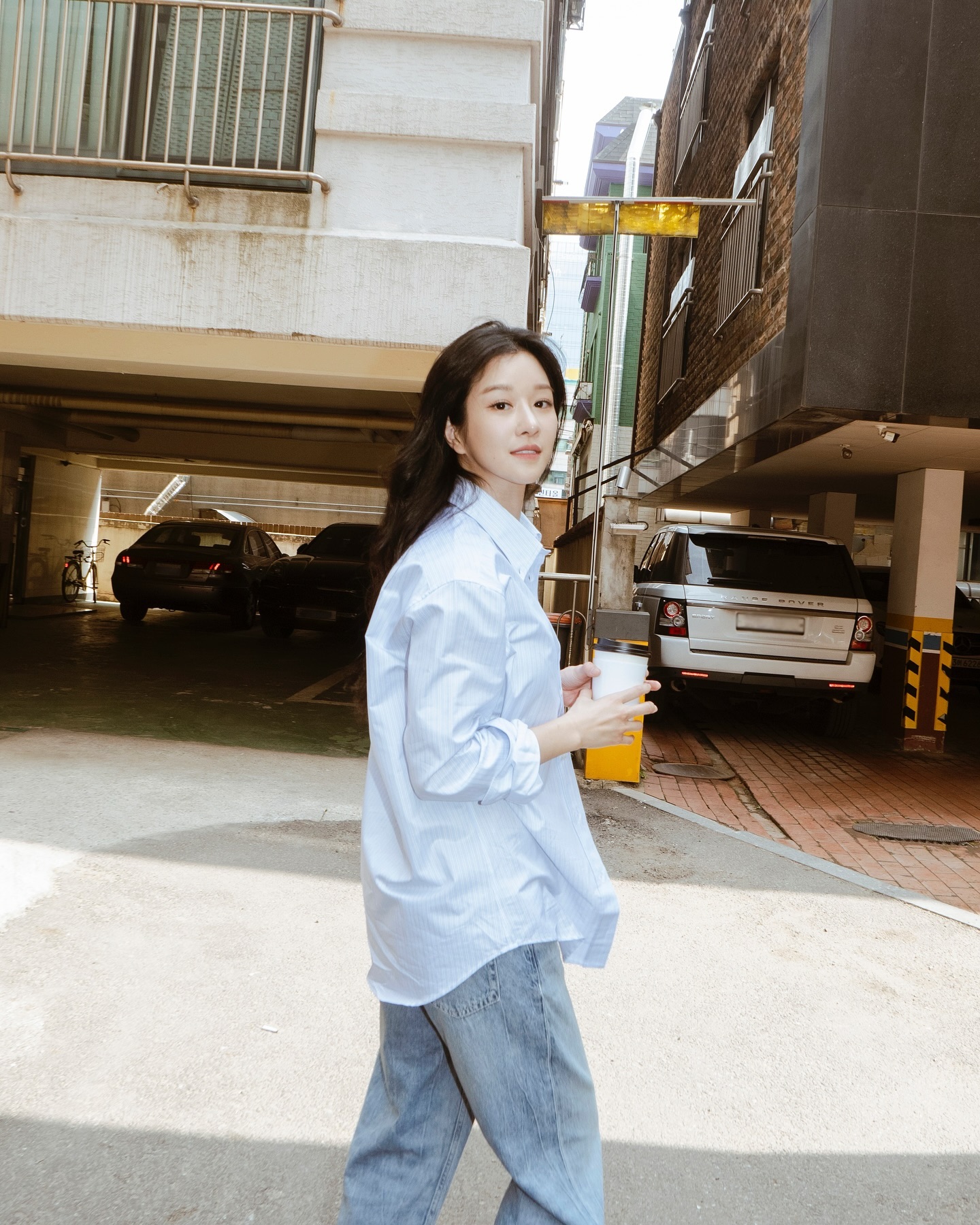 "Đi&ecirc;n nữ" đ&oacute;ng cặp c&ugrave;ng Kim Soo Hyun: Đẹp sang chảnh chấn động m&agrave;n ảnh H&agrave;n một thời, giờ cắt t&oacute;c ngắn trẻ hẳn ra- Ảnh 5.