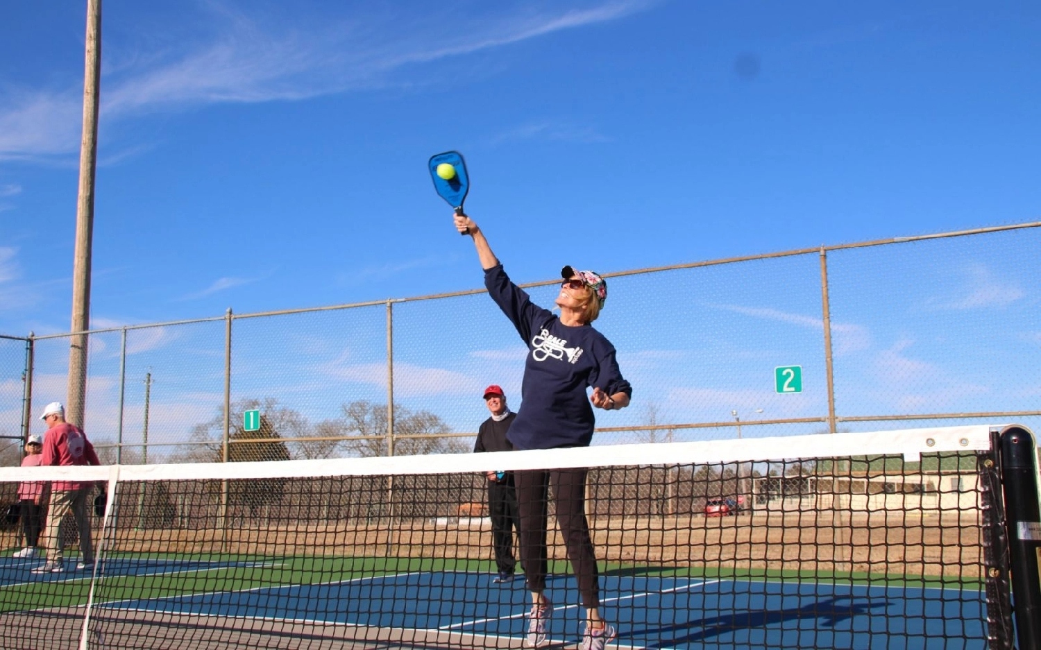 Chinh phục pickleball: Cách để có cú volley và smash hiệu quả- Ảnh 2.