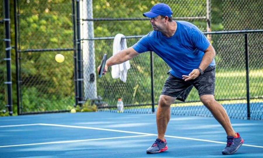 Chinh phục pickleball: Cách để có cú volley và smash hiệu quả- Ảnh 1.