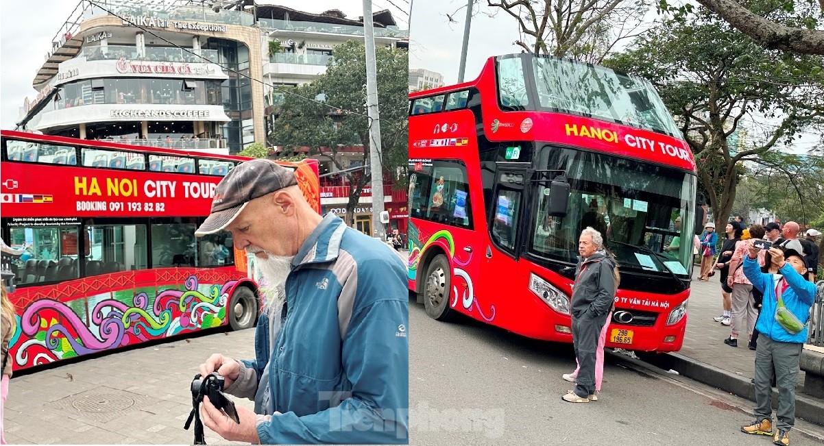 Hàng nghìn người đổ về tòa nhà Hàm cá mập check-in, CSGT phải cắm "chốt" đảm bảo giao thông- Ảnh 4.