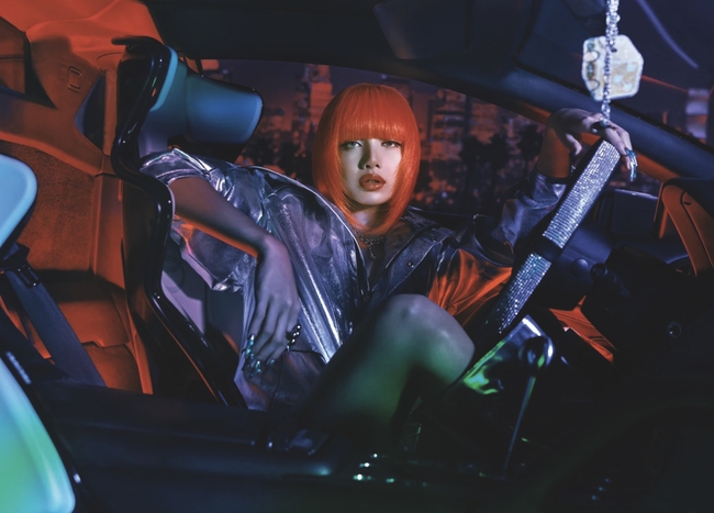 Lisa (BLACKPINK) trả lời về việc bao cả con phố tại Thái Lan để quay MV- Ảnh 4.