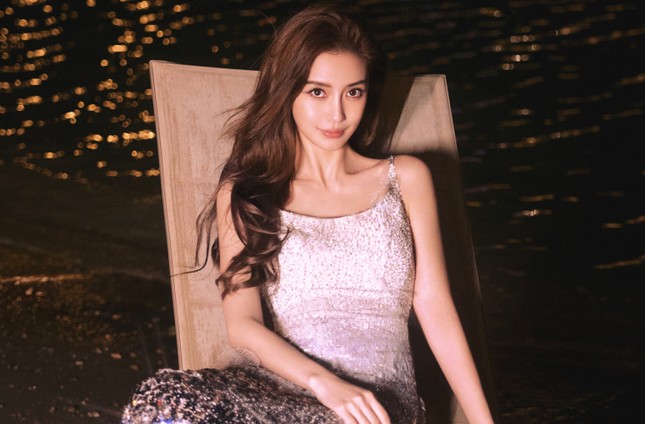 Sự nghiệp Angelababy rơi vào tình thế tuyệt vọng- Ảnh 2.