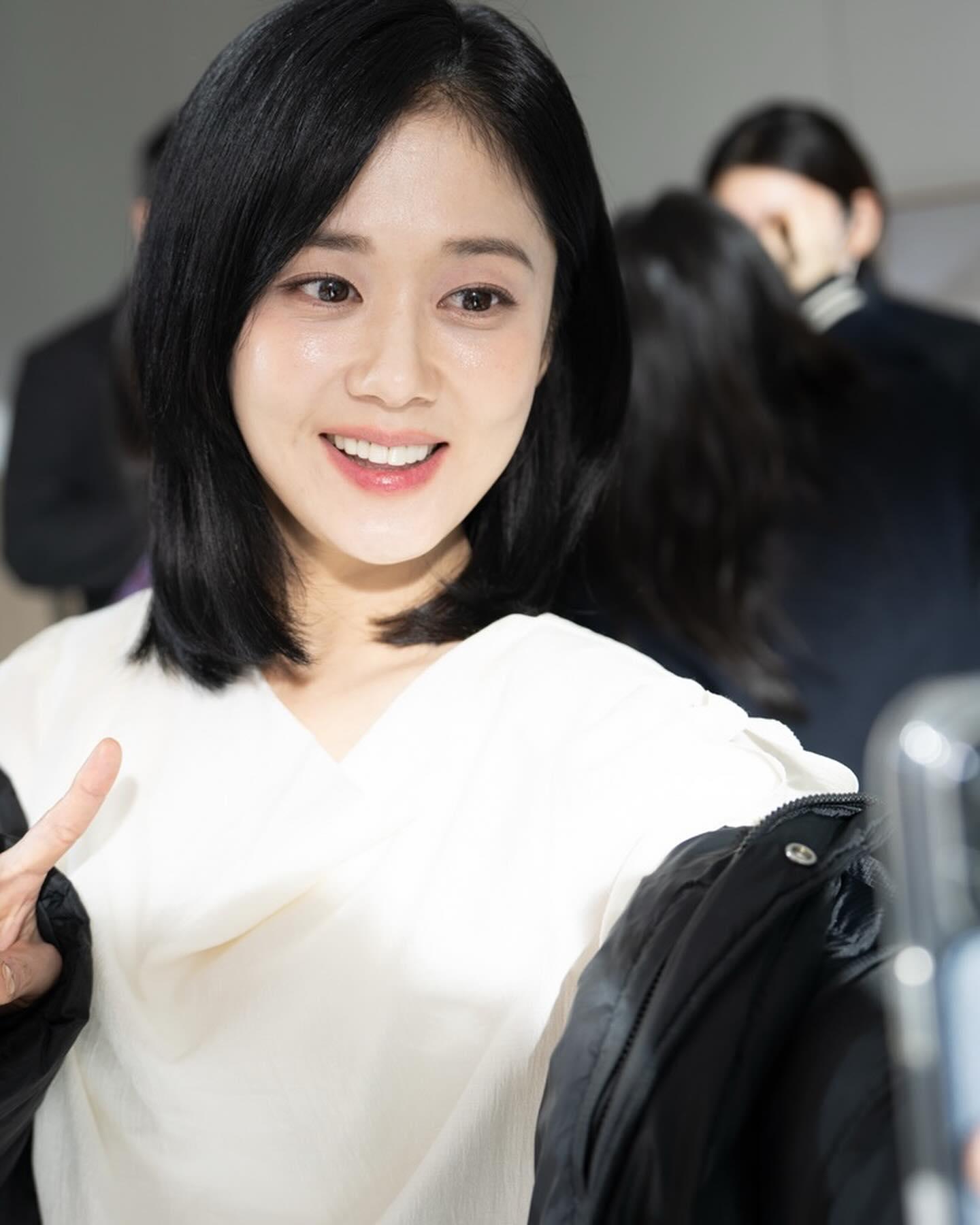 Không phải đồ xa xỉ, Jang Nara dùng lọ sữa rửa mặt và nước tẩy trang bình dân, ở đâu cũng bán- Ảnh 2.