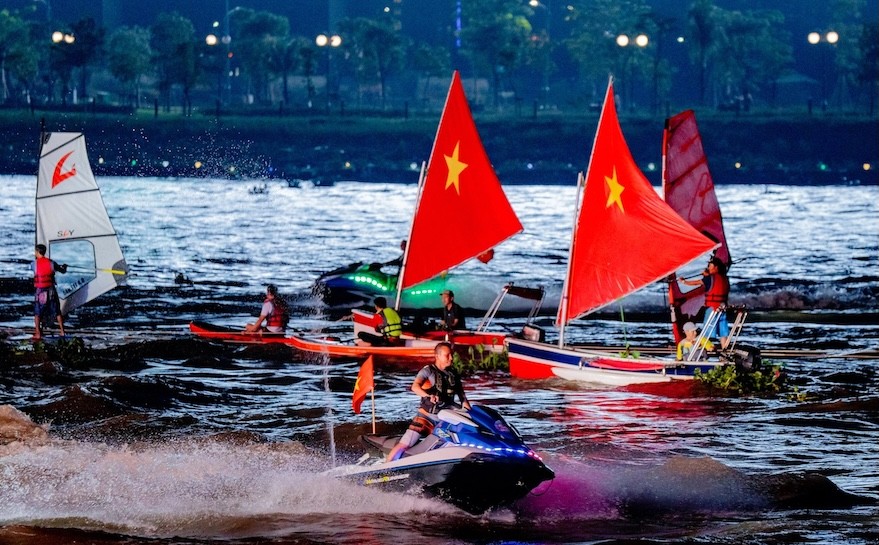 TPHCM đề xuất bắn pháo hoa liên tục vào thứ 7 để chào mừng 30/4- Ảnh 2.