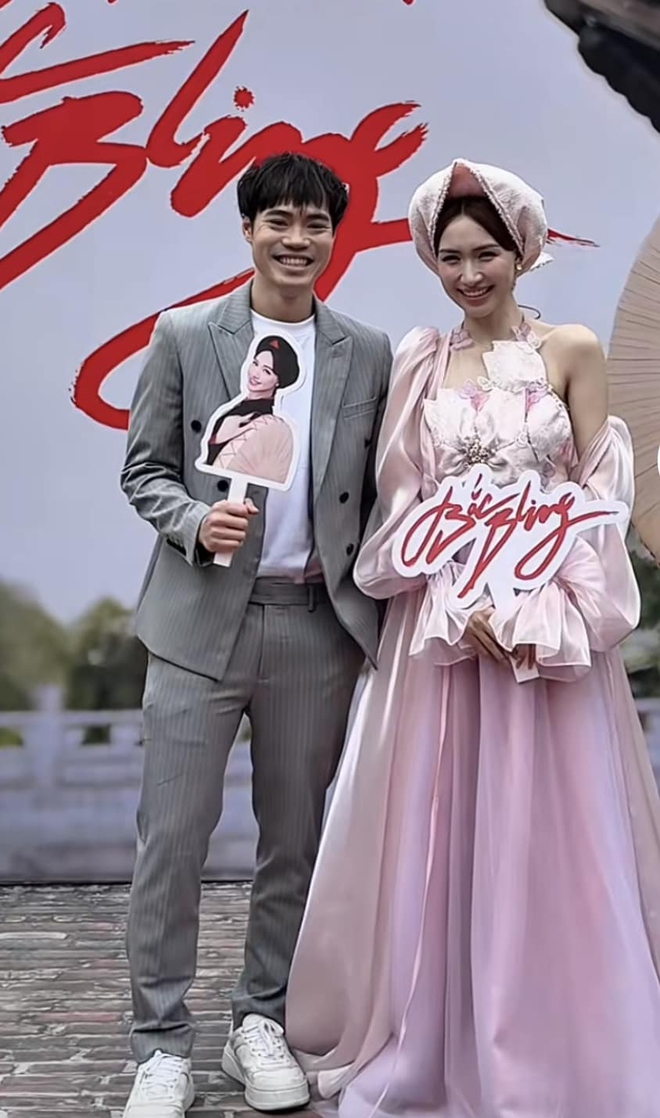 Văn Toàn gây sốc khi lộ số tiền HoàMinzy nợ sau vụ 