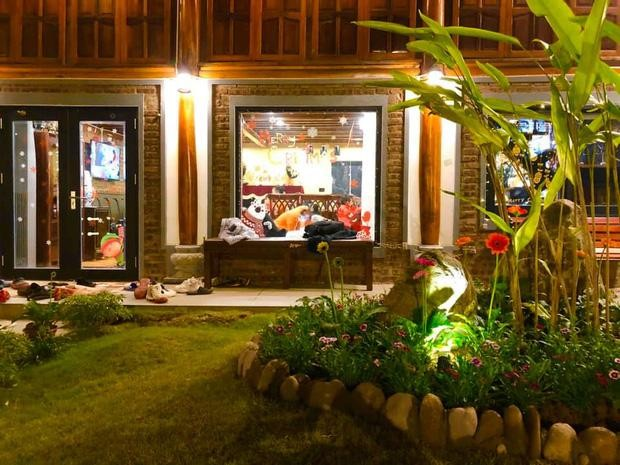 Bên trong biệt phủ như resort 5 sao của nam nghệ sĩ gắn liền với Gặp nhau cuối tuần- Ảnh 6.