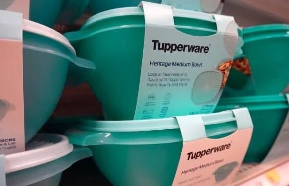 Sự sụp đổ của 'tượng đ&agrave;i' Tupperware: Ph&aacute; sản v&igrave; kh&ocirc;ng chịu đổi mới suốt 80 năm, thua xa c&aacute;c đối thủ l&agrave;m đồ si&ecirc;u rẻ- Ảnh 2.