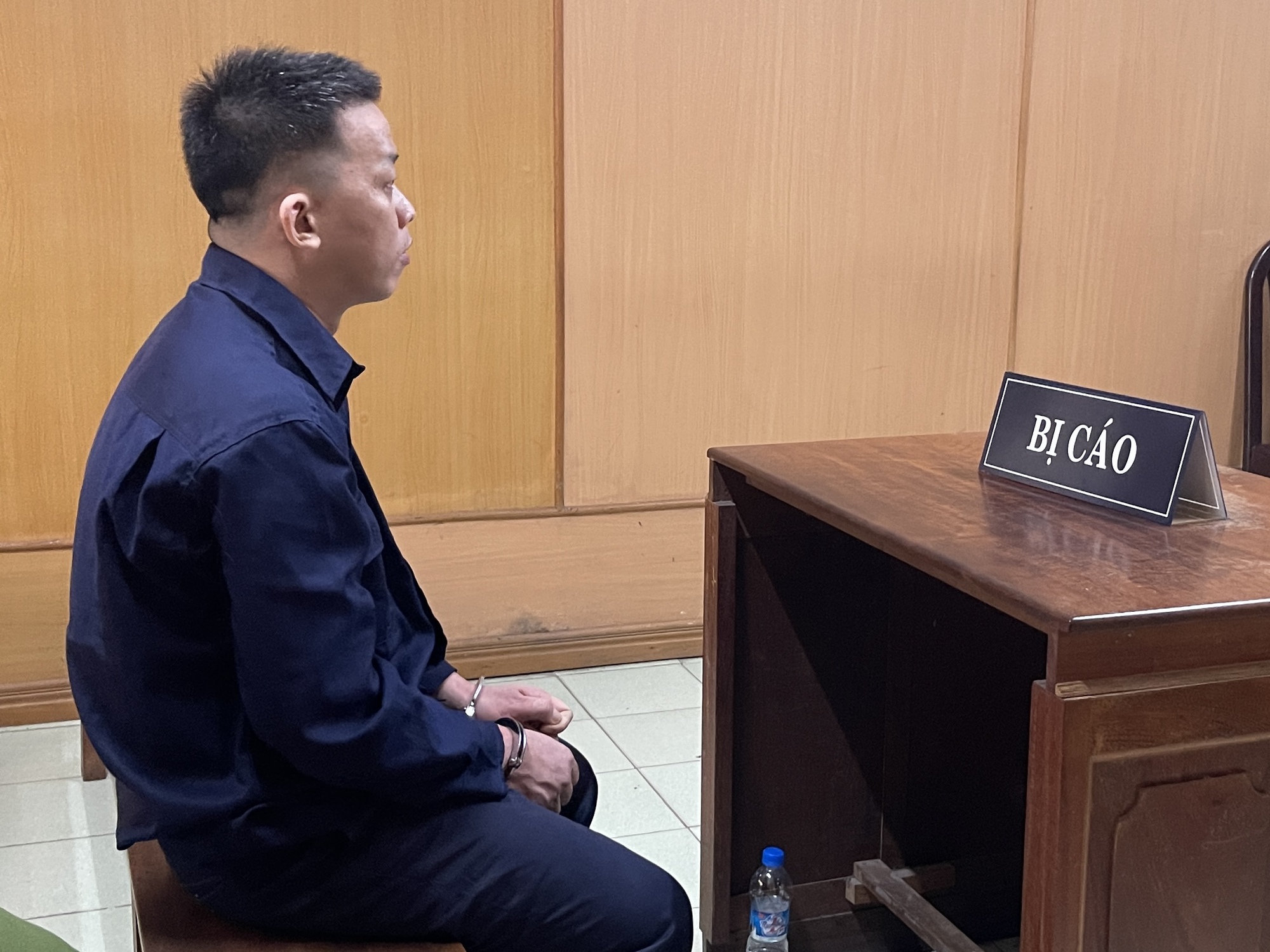 Tranh c&atilde;i vụ chồng "ph&aacute;t đi&ecirc;n" khi vợ "giấu" bạn kh&aacute;c giới trong ph&ograve;ng ngủ ở TP.HCM- Ảnh 1.