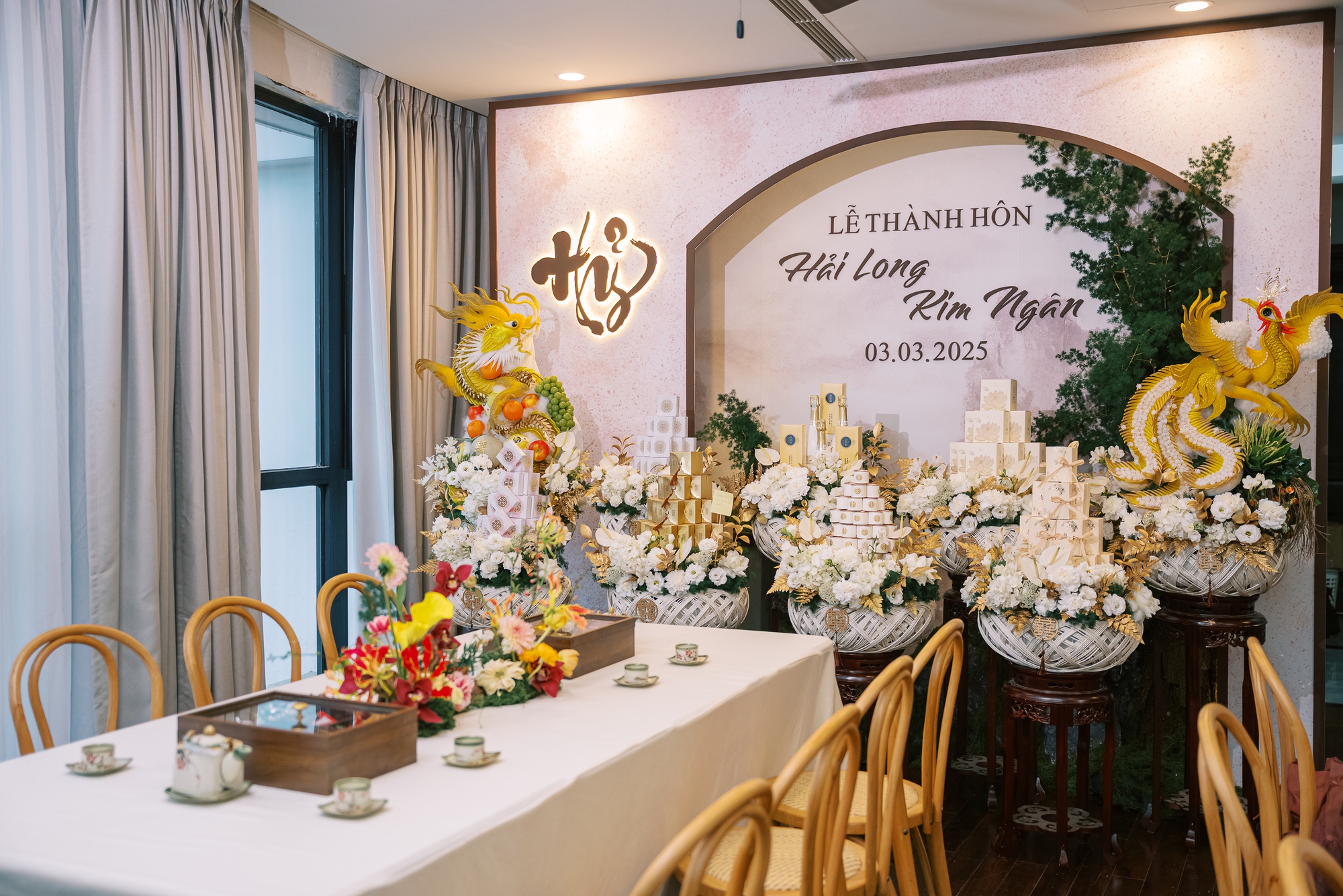 Xả ảnh nét căng lễ ăn hỏi của Salim và Hải Long, 2 bó hoa cầm tay bỗng khiến netizen đổ xô xin "in tư"- Ảnh 11.