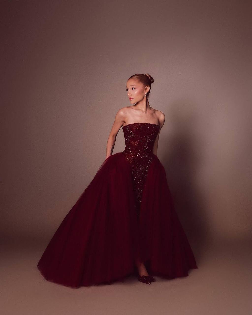 Công chúa Oscar đích thị là Ariana Grande, 2 tạo hình tuyệt đối điện ảnh- Ảnh 13.
