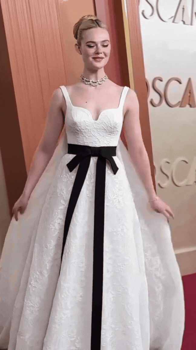 Một nàng "công chúa" lấn át Selena Gomez bốc lửa trên thảm đỏ Oscar 2025- Ảnh 8. Một nàng "công chúa" lấn át Selena Gomez bốc lửa trên thảm đỏ Oscar 2025- Ảnh 8.