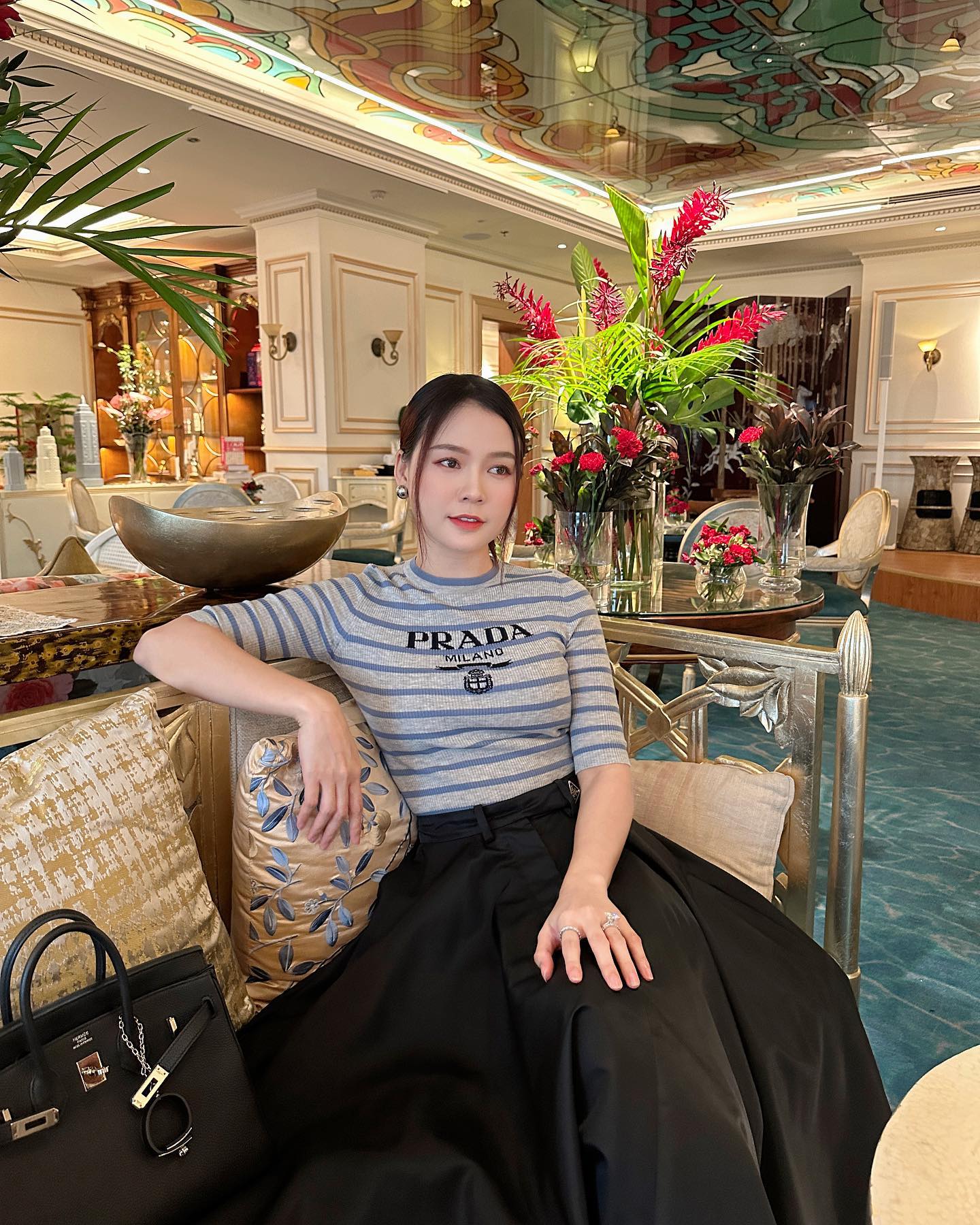 Cựu hot girl 35 tuổi m&agrave; tr&ocirc;ng như 25, cao 1m60 nhưng l&ecirc;n đồ si&ecirc;u t&ocirc;n d&aacute;ng- Ảnh 8.