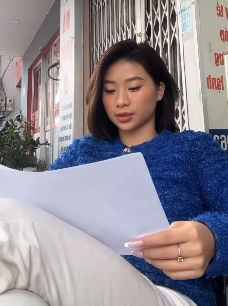 Louis Phạm thay đổi hình tượng trưởng thành, kín đáo khác hẳn lúc hở bạo khoe vòng 1 thẩm mỹ tốn cả trăm triệu- Ảnh 1.