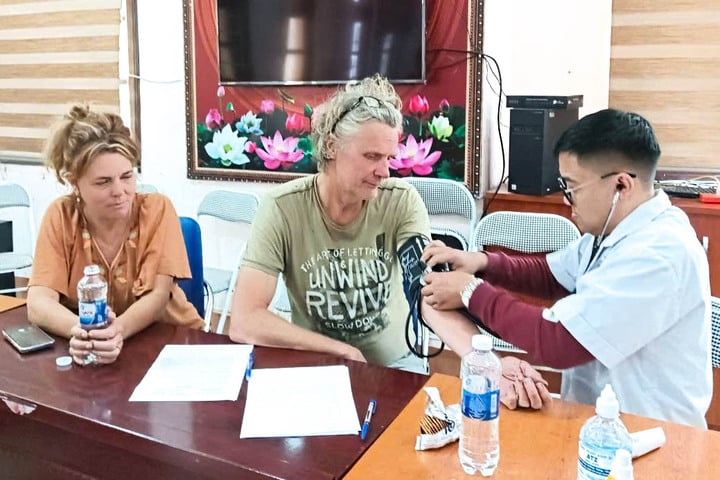 Du kh&aacute;ch H&agrave; Lan đi lạc suốt đ&ecirc;m khi leo đỉnh Fansipan- Ảnh 1.