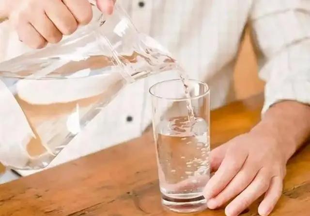 3 bất thường khi uống nước có thể là dấu hiệu cảnh báo ung thư gan- Ảnh 1.