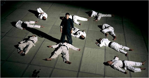 Diệp Vấn một mình hạ gục 10 v…