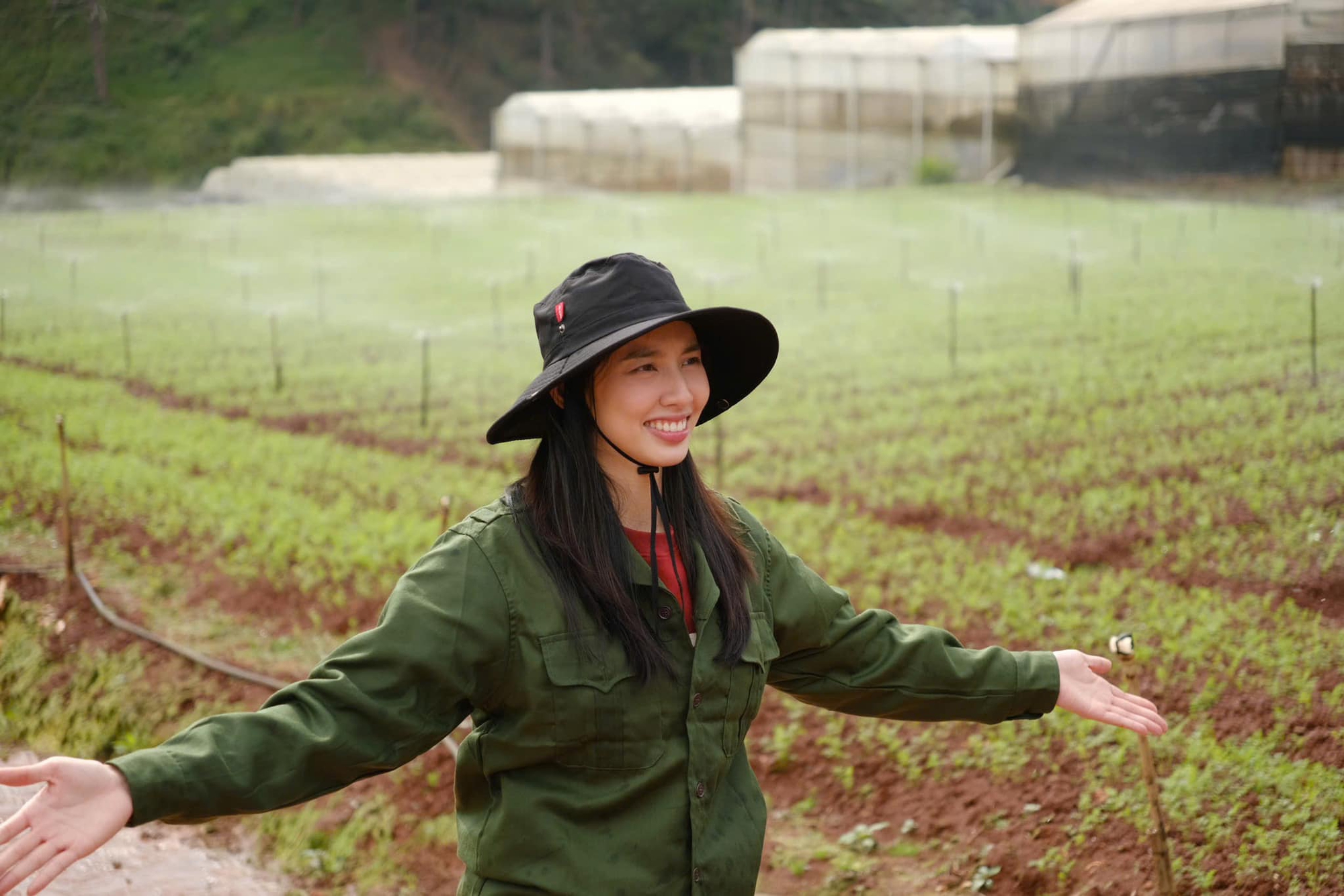 Vụ Hoa hậu Thuỳ Tiên xin lỗi: Lộ phát ngôn bất nhất về vai trò đối với nhãn hàng kẹo rau- Ảnh 4.