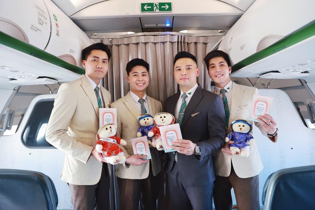Hành khách đón mừng ngày quốc tế phụ nữ từ bầu trời cùng Bamboo Airways- Ảnh 1.