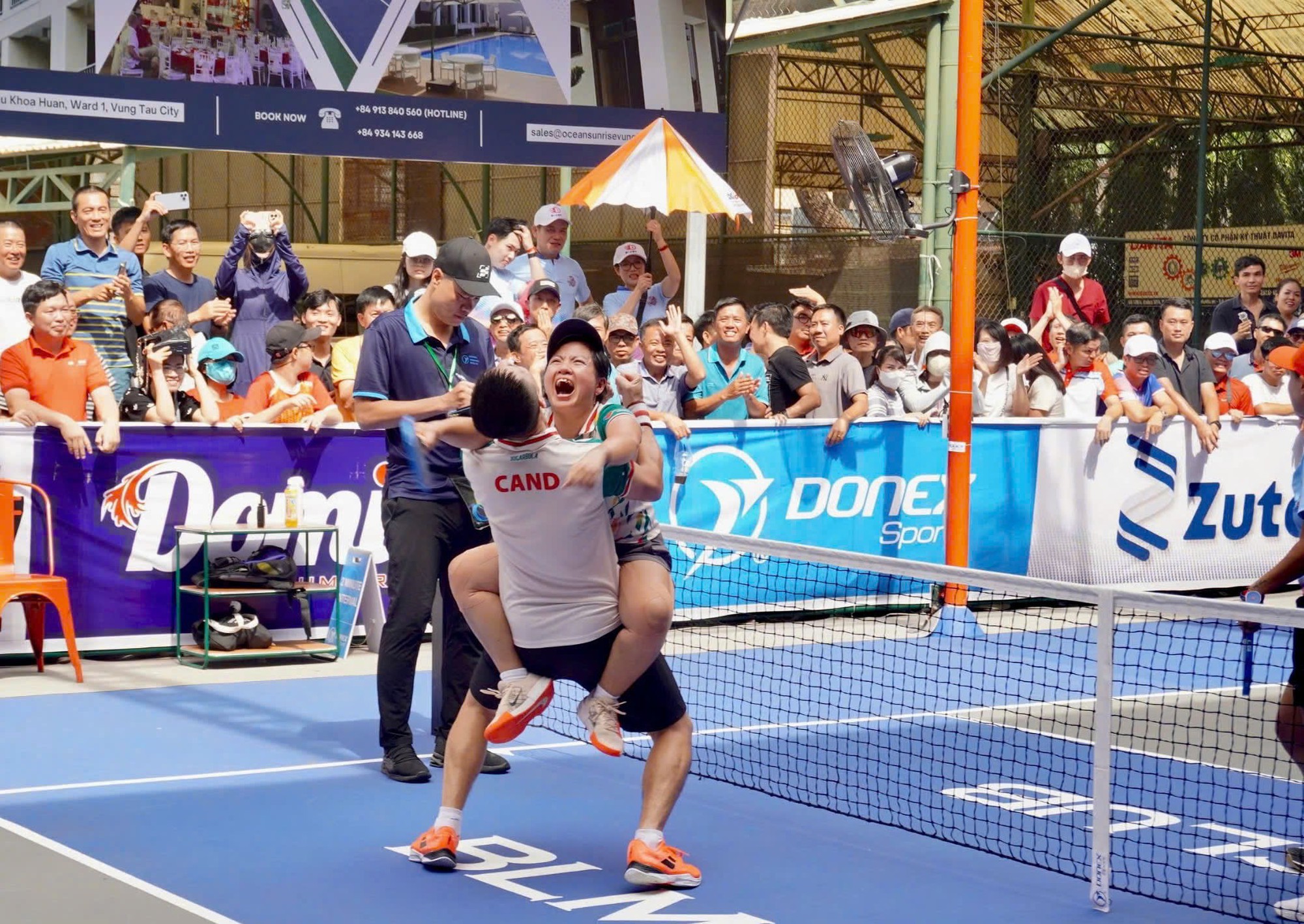 Trương Vinh Hiển và bạn gái Sophia Huỳnh Trần nghẹt thở lên ngôi tại giải vô địch Pickleball quốc gia- Ảnh 2.