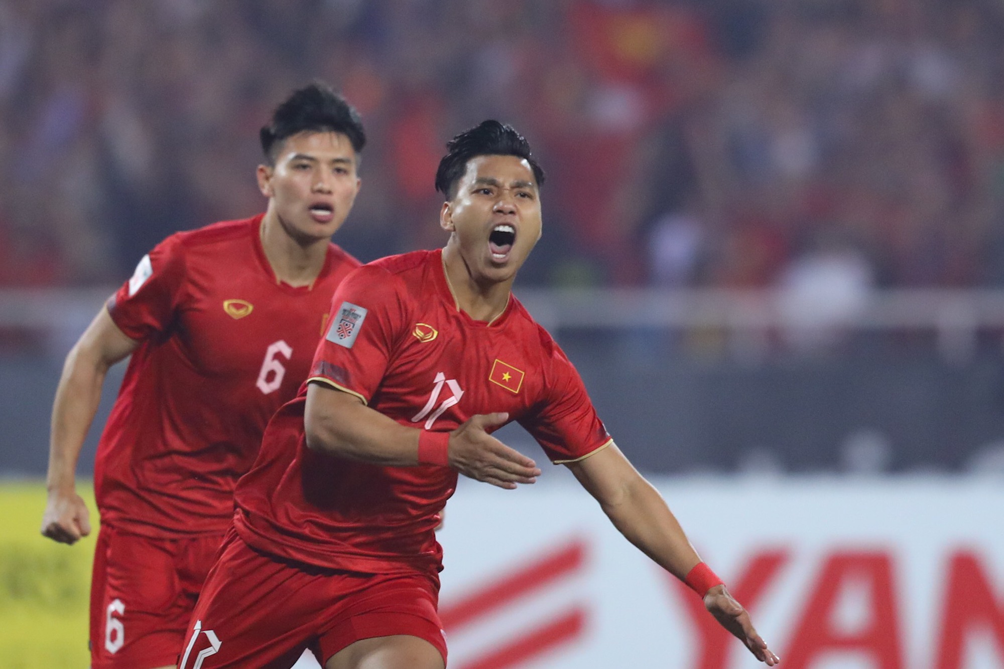 8 tuyển thủ Việt Nam “thoát hiểm” nhờ điều luật đặc biệt của AFC- Ảnh 1. 8 tuyển thủ Việt Nam “thoát hiểm” nhờ điều luật đặc biệt của AFC- Ảnh 1.