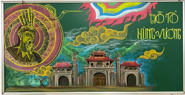 Thầy gi&aacute;o t&aacute;i hiện khoảnh khắc lịch sử tr&ecirc;n bảng đen đẹp như tranh- Ảnh 5.