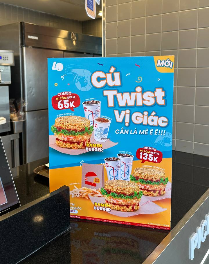 "Cái giá phải trả" khi tò mò ăn thử món burger mì tôm độc lạ: 50k có phải quá đắt?- Ảnh 5.