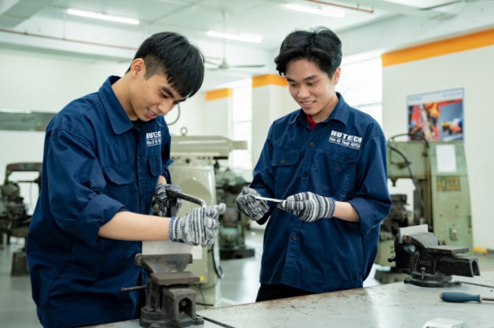 Một ng&agrave;nh học thường bị ch&ecirc; l&agrave; "k&eacute;n người", kh&ocirc;ng phải hot trend nhưng ai chọn th&igrave; dễ gi&agrave;u, thu nhập c&oacute; thể l&ecirc;n đến cả trăm triệu/th&aacute;ng- Ảnh 1.