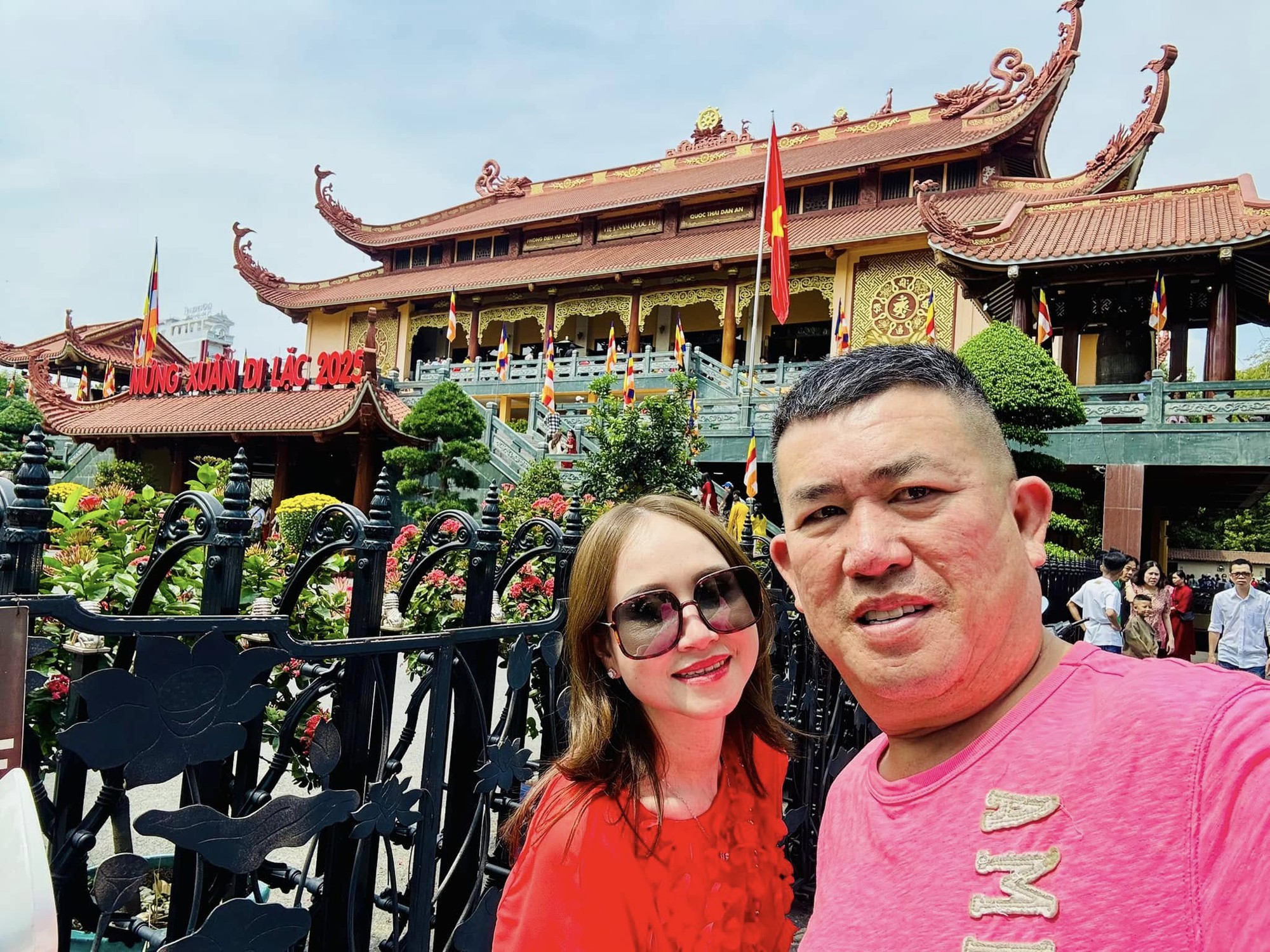 Nam nghệ sĩ sở hữu biệt thự 2 mặt tiền 17 tỷ ở quận Bình Thạnh, sống xa vợ đẹp, hôn nhân vẫn mặn nồng- Ảnh 4.