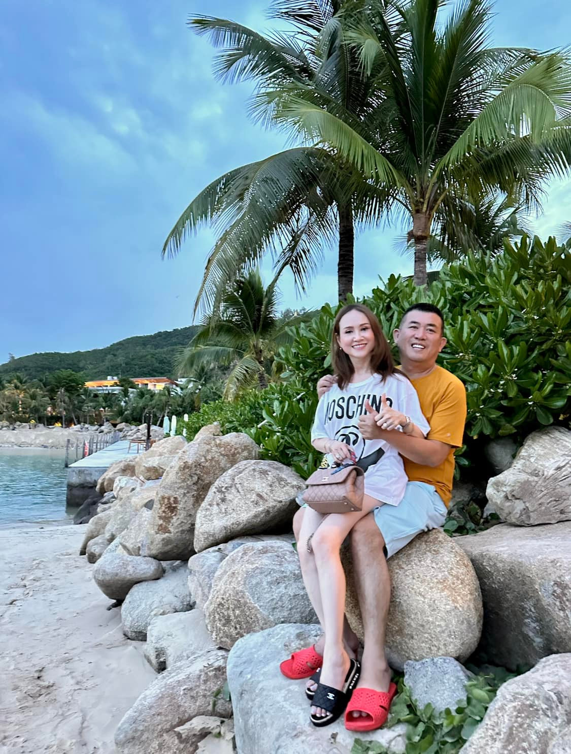 Nam nghệ sĩ sở hữu biệt thự 2 mặt tiền 17 tỷ ở quận Bình Thạnh, sống xa vợ đẹp, hôn nhân vẫn mặn nồng- Ảnh 2.