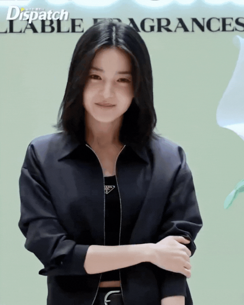 Trong khi nhiều đại sứ dính "phốt" thì …
