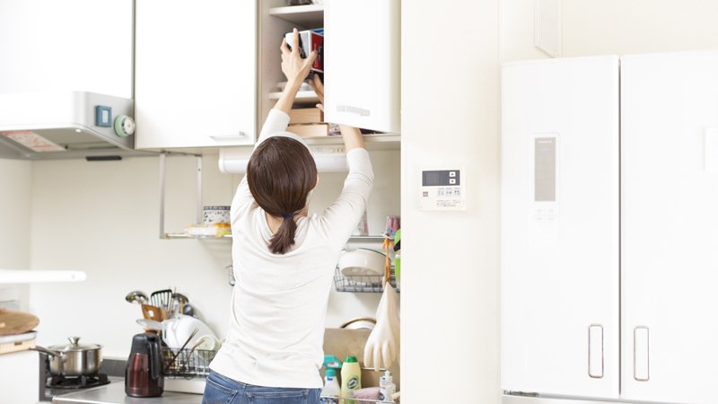 Tôi từng vô cùng sai lầm khi dọn nhà kiểu "tối giản cực đoan": Vứt sạch tay, 3 tháng sau phải đi mua lại từng món và tốn gấp đôi tiền!- Ảnh 2.