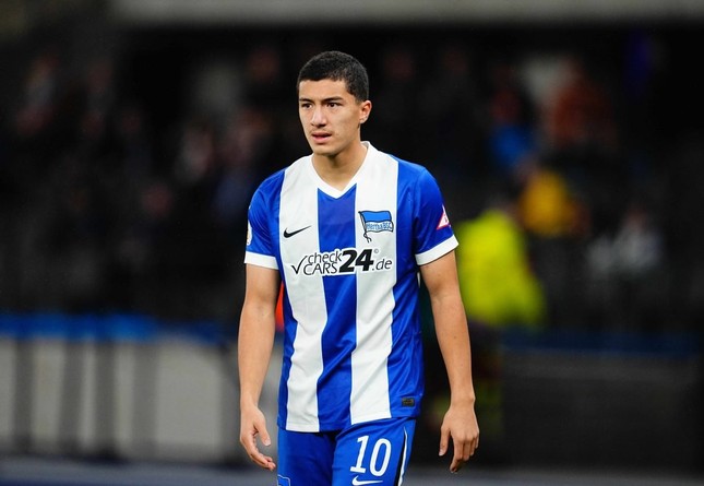 Cầu thủ gốc Việt đạt thỏa thuận gia nhập nhà đương kim vô địch Bundesliga- Ảnh 2. Cầu thủ gốc Việt đạt thỏa thuận gia nhập nhà đương kim vô địch Bundesliga- Ảnh 2.