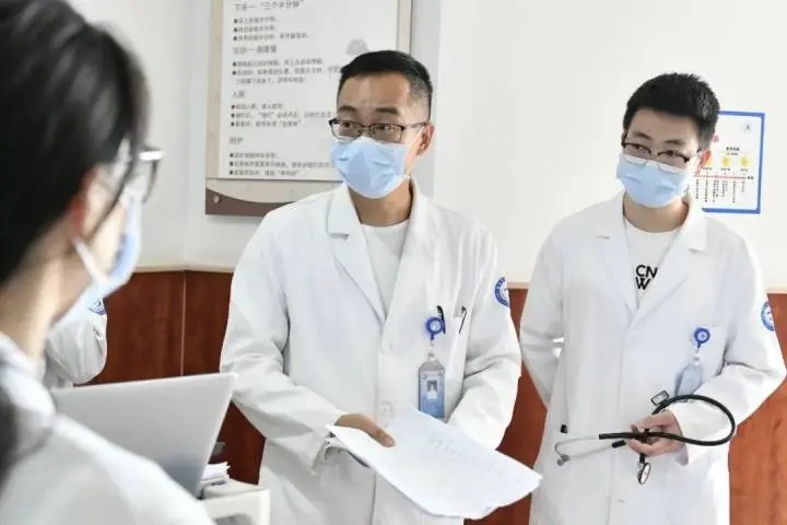 Hai chị em lần lượt hỏng thận: Bác sĩ thốt lên “dùng thứ này không khác gì bơm độc vào người”- Ảnh 1. Hai chị em lần lượt hỏng thận: Bác sĩ thốt lên “dùng thứ này không khác gì bơm độc vào người”- Ảnh 1.