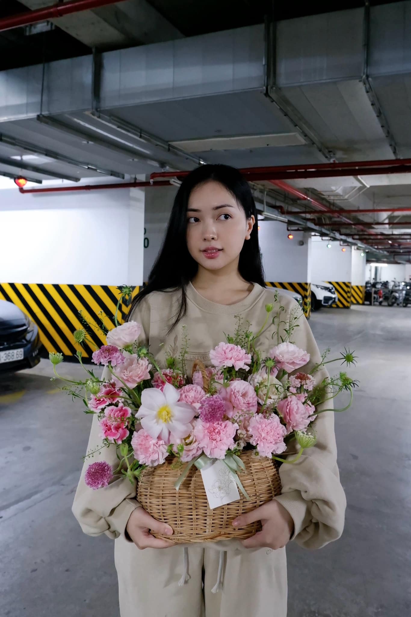 Nàng WAG vượt cả Doãn Hải My, Chu Thanh Huyền, được dân mạng khen xinh nhất, lộ diện sau sinh không thể nhận ra- Ảnh 9.